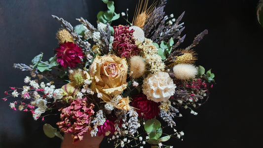 Drop Dead Gorgeous (Posy in Bag)