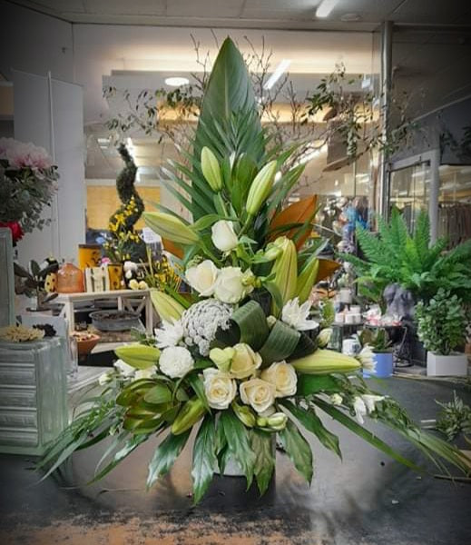 Large front facing Arrangement